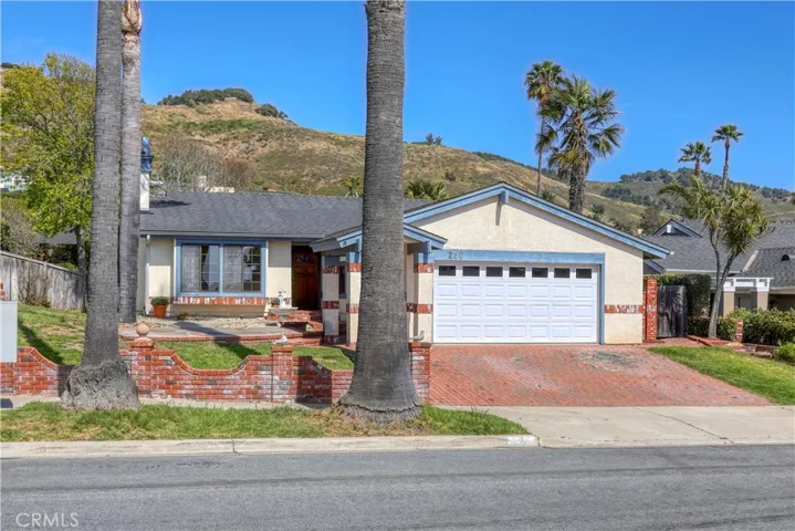 230 Encanto Avenue, Pismo Beach, California 93449
