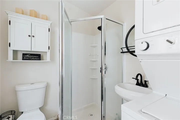 879 Orange Avenue, Sugarloaf, California 92386