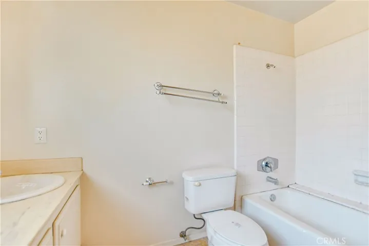 1360 E Fallbrook Street, Fallbrook, California 92028