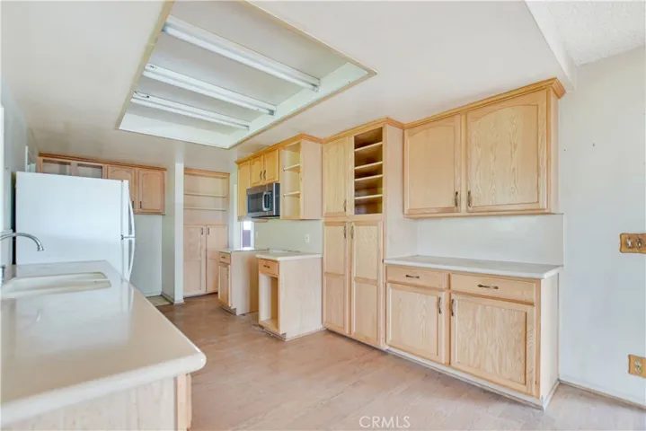 1360 E Fallbrook Street, Fallbrook, California 92028