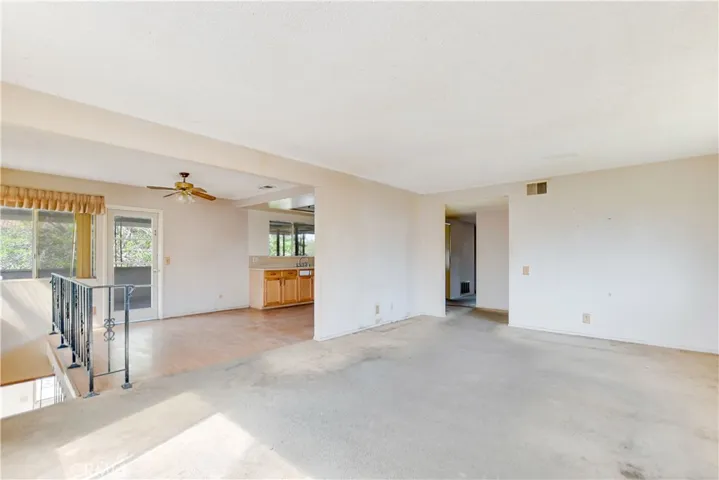 1360 E Fallbrook Street, Fallbrook, California 92028