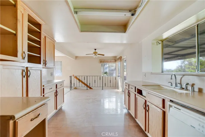 1360 E Fallbrook Street, Fallbrook, California 92028