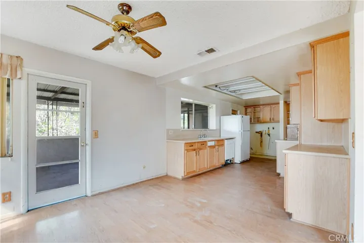1360 E Fallbrook Street, Fallbrook, California 92028
