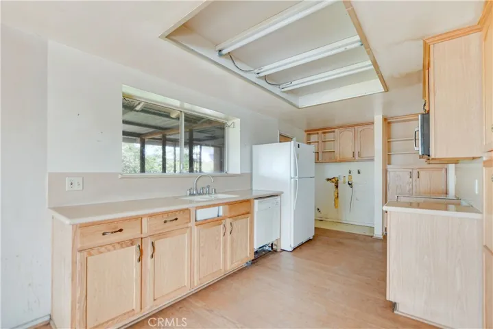 1360 E Fallbrook Street, Fallbrook, California 92028