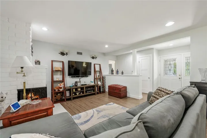 7339 Jumilla Avenue, Winnetka, California 91306