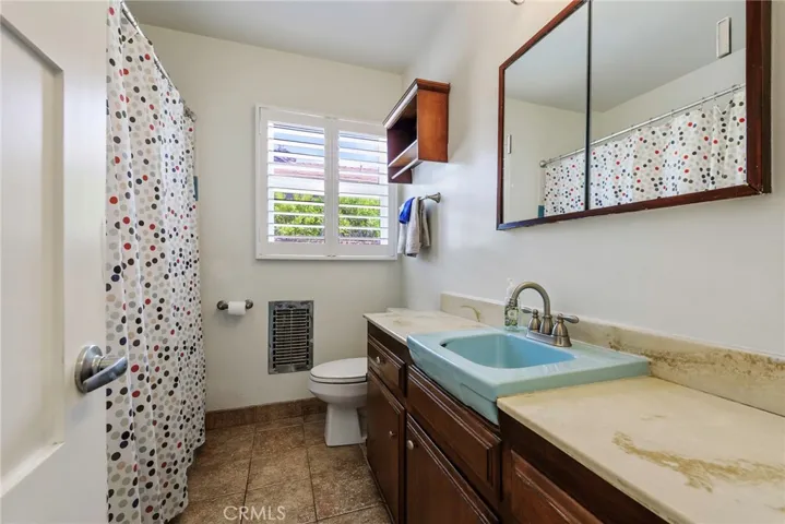 7339 Jumilla Avenue, Winnetka, California 91306