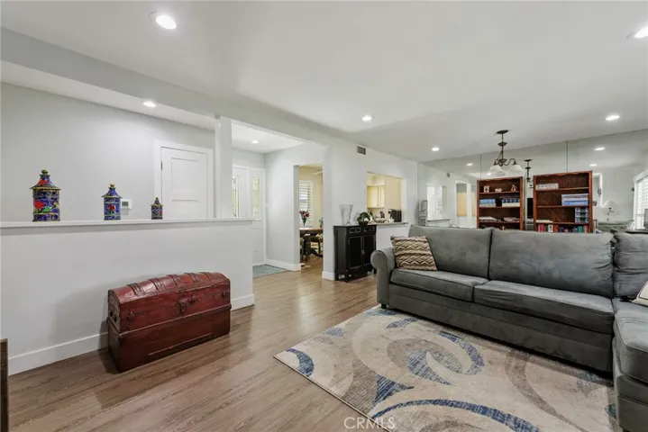 7339 Jumilla Avenue, Winnetka, California 91306