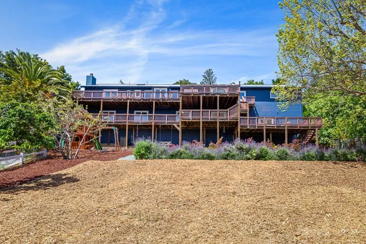 83 Tum Suden Way, Woodside, California 94062