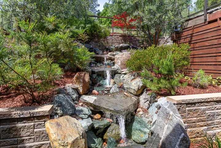 83 Tum Suden Way, Woodside, California 94062