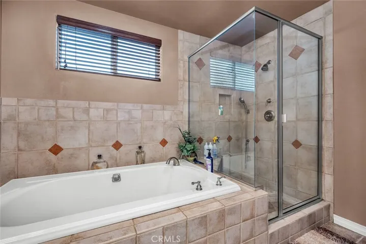 Soaking tub in primary