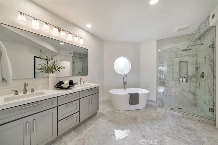 Primary Suite Bath