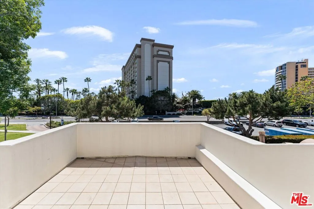 912 Harbor Crossing Lane, Marina Del Rey, California 90292 home-pic-46