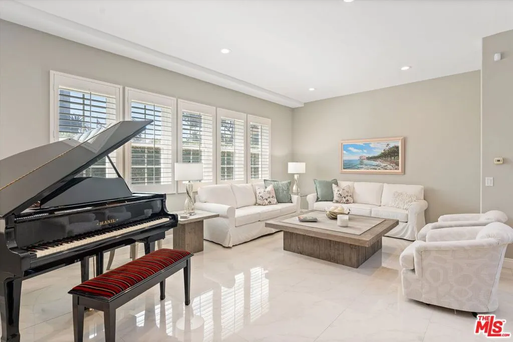 912 Harbor Crossing Lane, Marina Del Rey, California 90292 home-pic-10