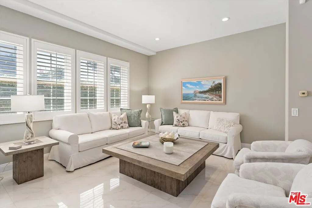 912 Harbor Crossing Lane, Marina Del Rey, California 90292 home-pic-12