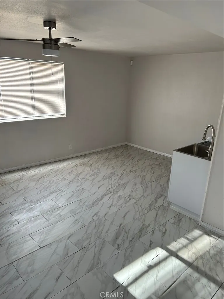 115 S 2nd Avenue, Barstow, California 92311 home-pic-22