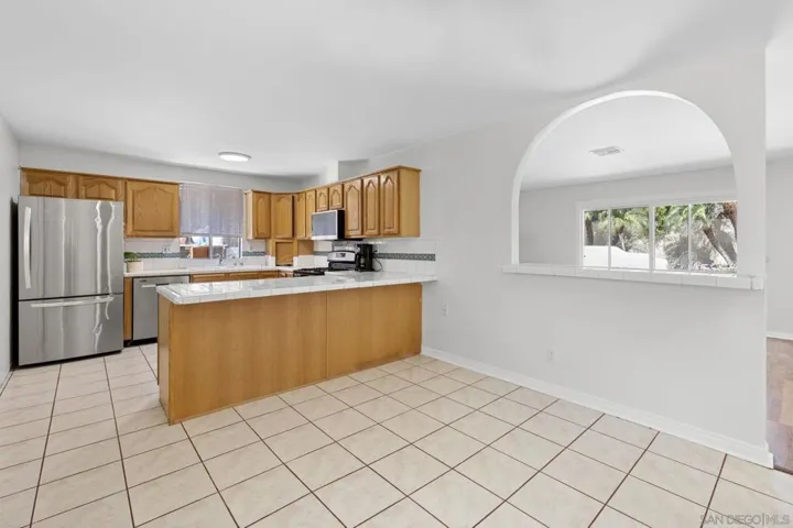 3020 Linda Dr, Oceanside, California 92056