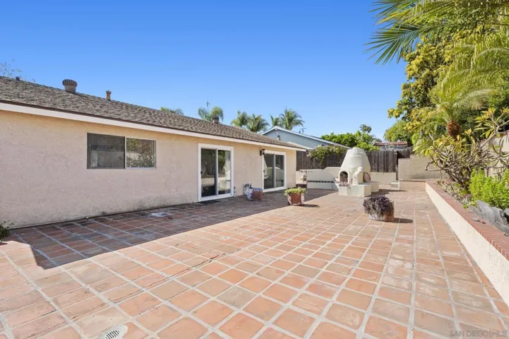 3020 Linda Dr, Oceanside, California 92056