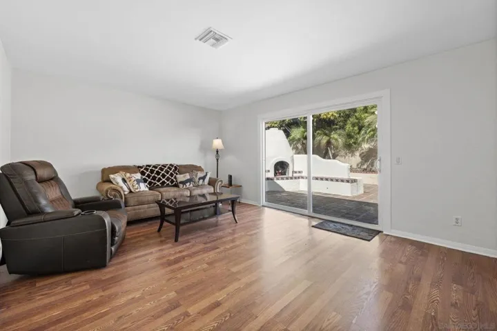 3020 Linda Dr, Oceanside, California 92056
