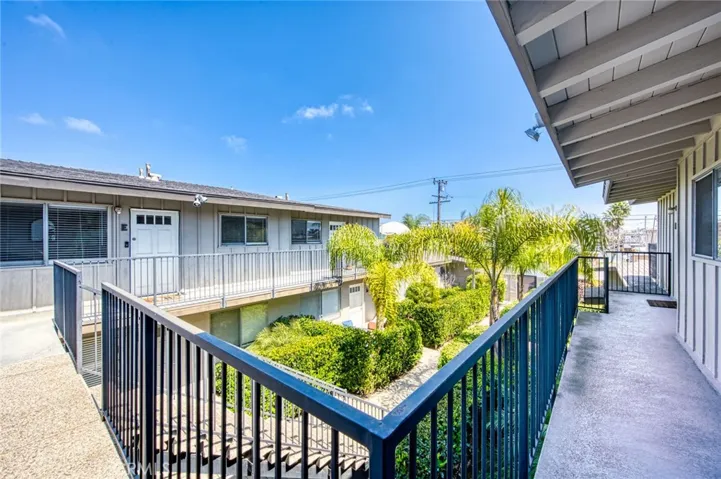 313 E 17th Street, Costa Mesa, California 92627