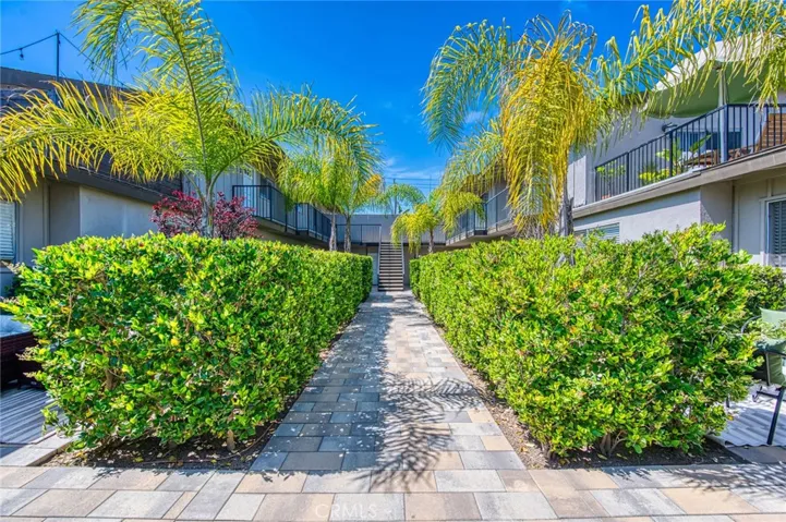 313 E 17th Street, Costa Mesa, California 92627