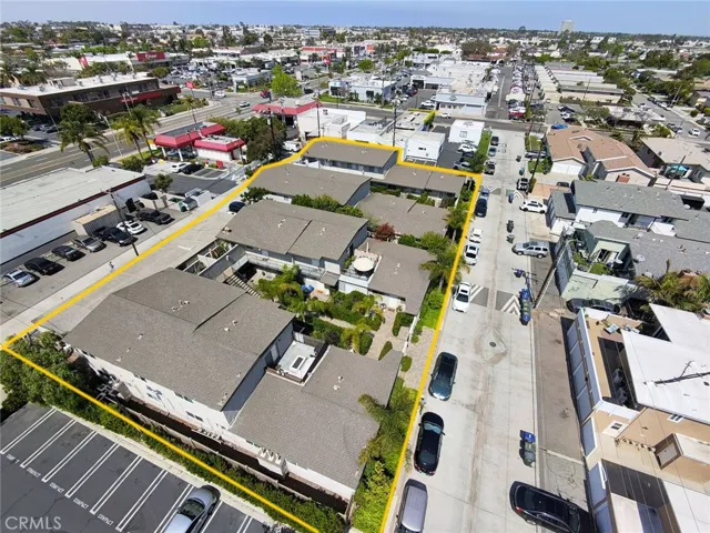 313 E 17th Street, Costa Mesa, California 92627