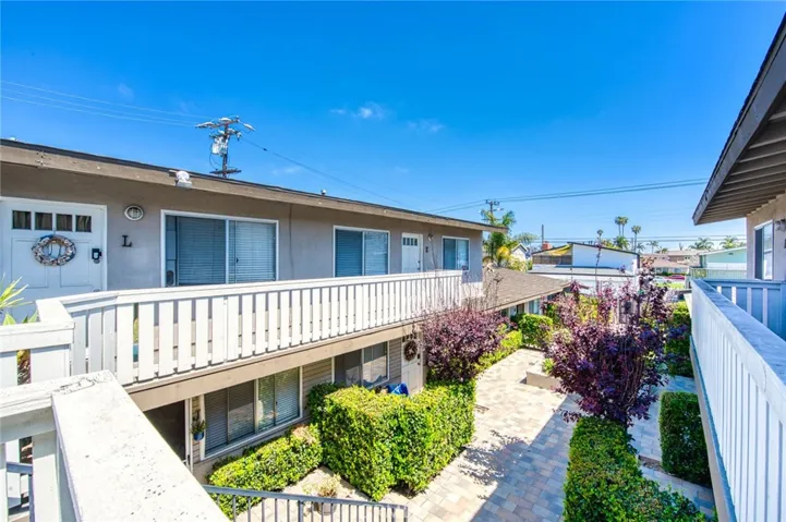313 E 17th Street, Costa Mesa, California 92627