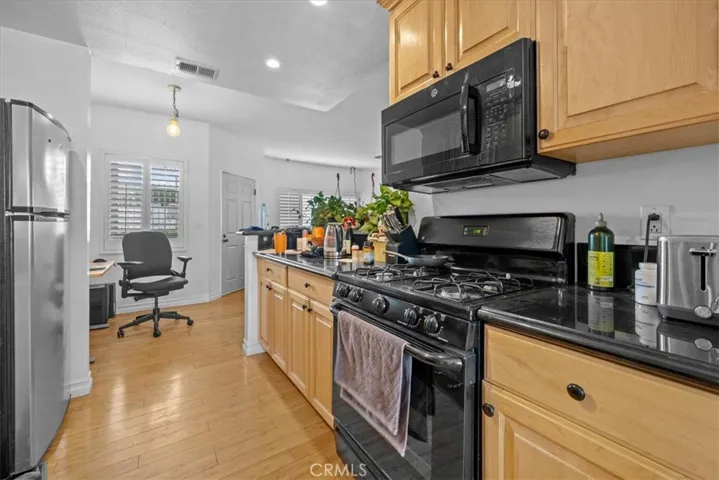 4437 Avocado Street 107, Los Angeles, California 90027