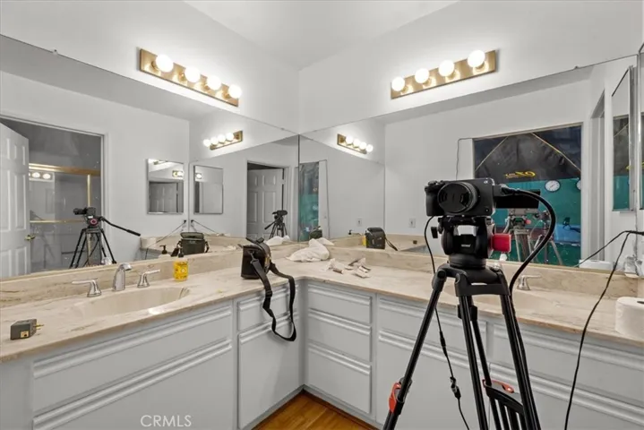 4437 Avocado Street 107, Los Angeles, California 90027