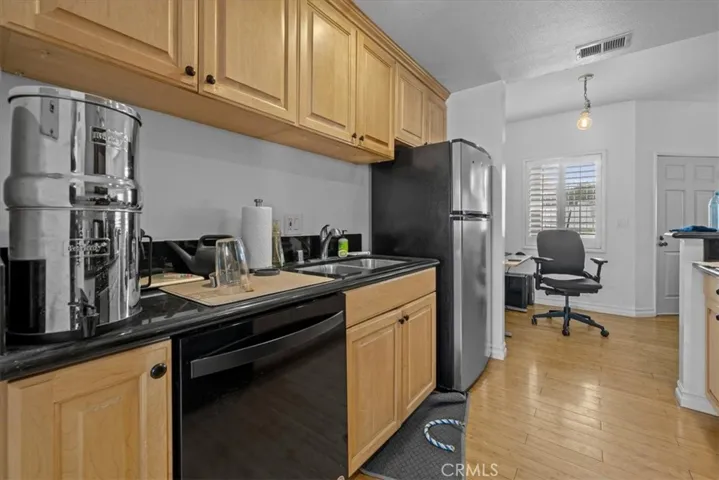 4437 Avocado Street 107, Los Angeles, California 90027