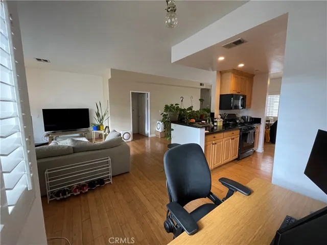 4437 Avocado Street 107, Los Angeles, California 90027
