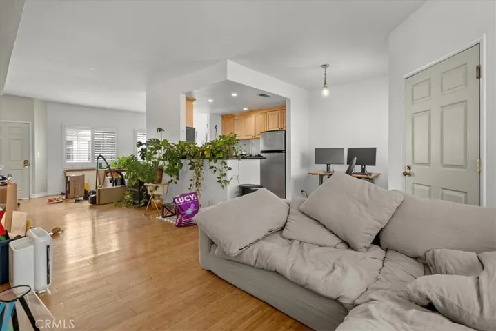 4437 Avocado Street 107, Los Angeles, California 90027