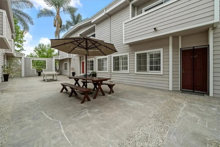 4437 Avocado Street 107, Los Angeles, California 90027