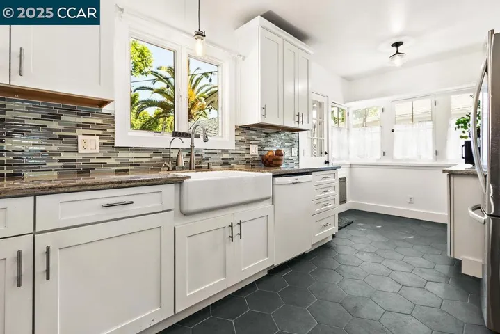 5801 Broadway, Sacramento, California 95802-1803