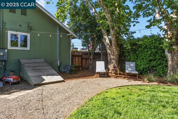 5801 Broadway, Sacramento, California 95802-1803