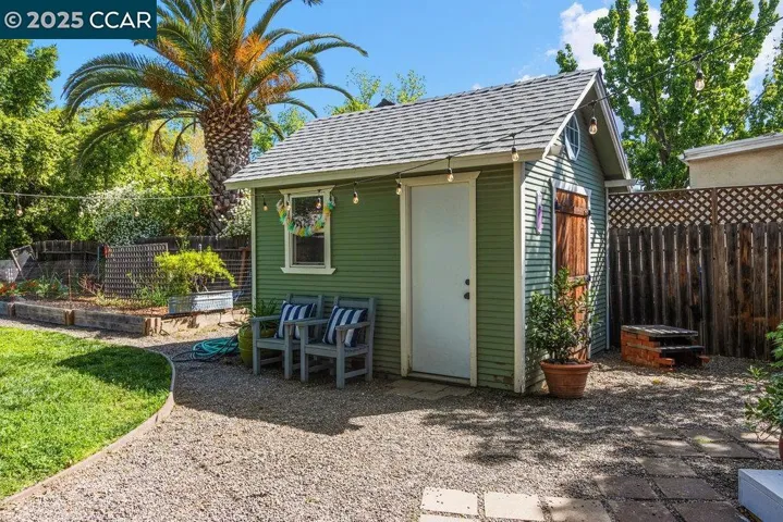 5801 Broadway, Sacramento, California 95802-1803