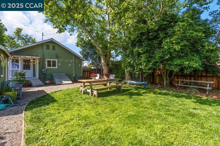 5801 Broadway, Sacramento, California 95802-1803