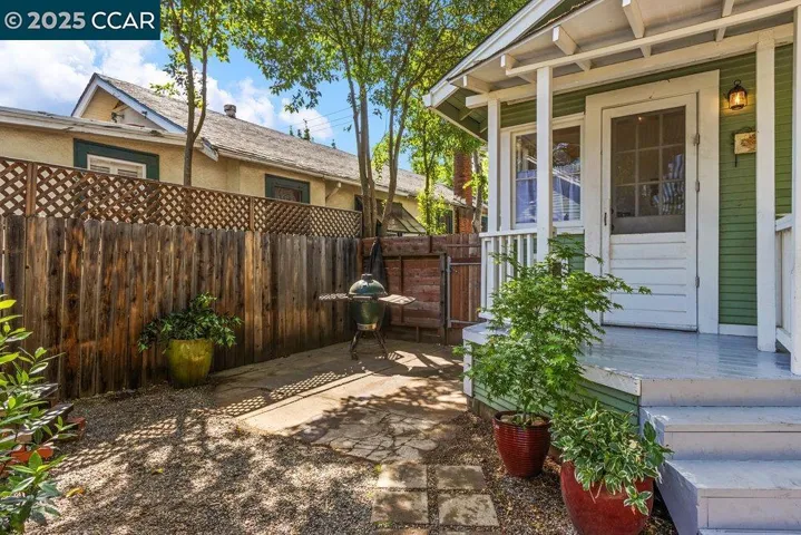 5801 Broadway, Sacramento, California 95802-1803