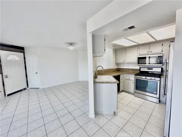 8065 E Sandstone Drive, Anaheim Hills, California 92808