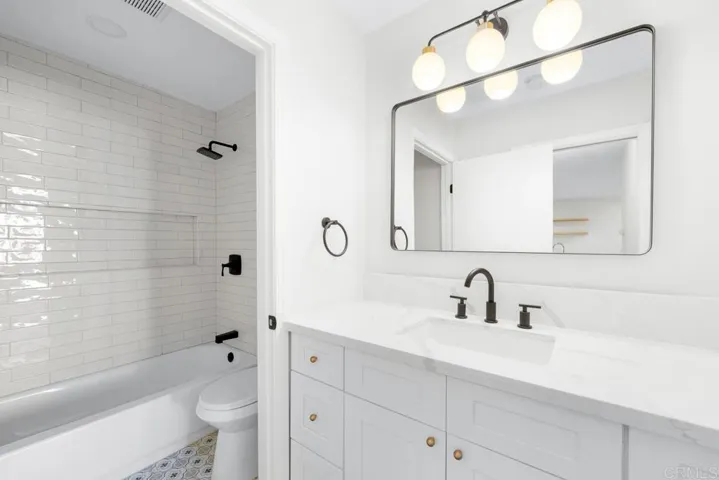 8036 Linda Vista Road 1j, San Diego, California 92111