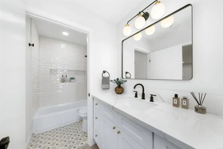 8036 Linda Vista Road 1j, San Diego, California 92111
