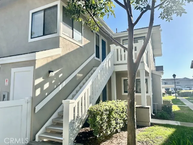 Stairs to front entrance