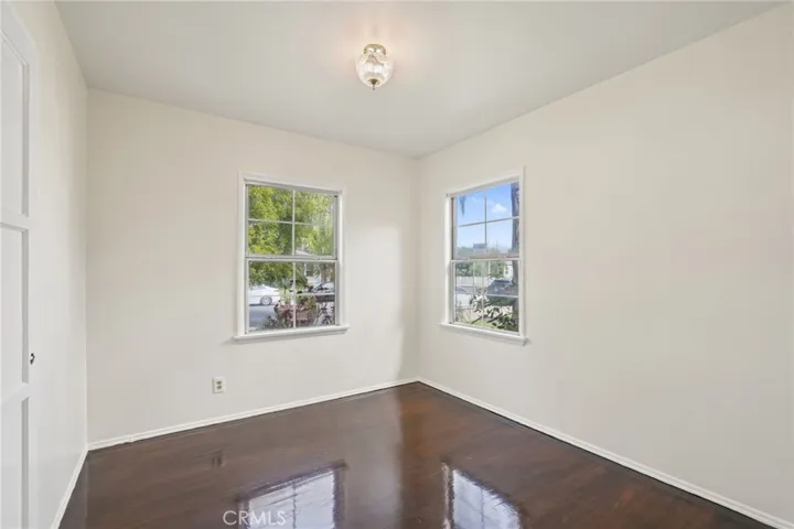 6837 Hesperia Avenue, Reseda, California 91335