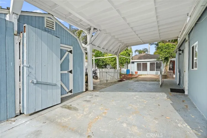6837 Hesperia Avenue, Reseda, California 91335