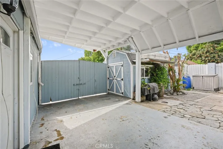 6837 Hesperia Avenue, Reseda, California 91335