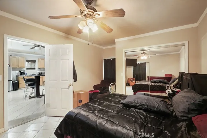 6837 Hesperia Avenue, Reseda, California 91335