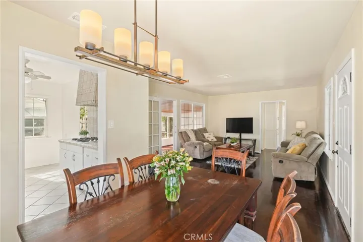 6837 Hesperia Avenue, Reseda, California 91335
