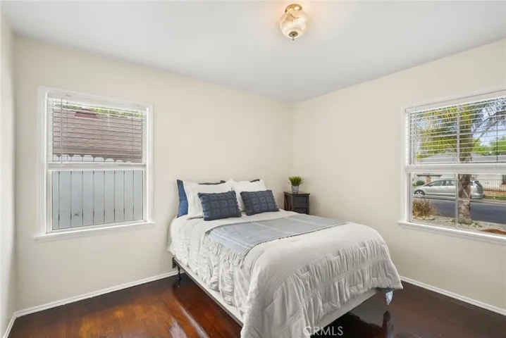 6837 Hesperia Avenue, Reseda, California 91335
