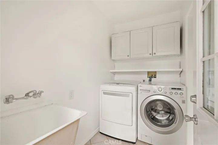 6837 Hesperia Avenue, Reseda, California 91335