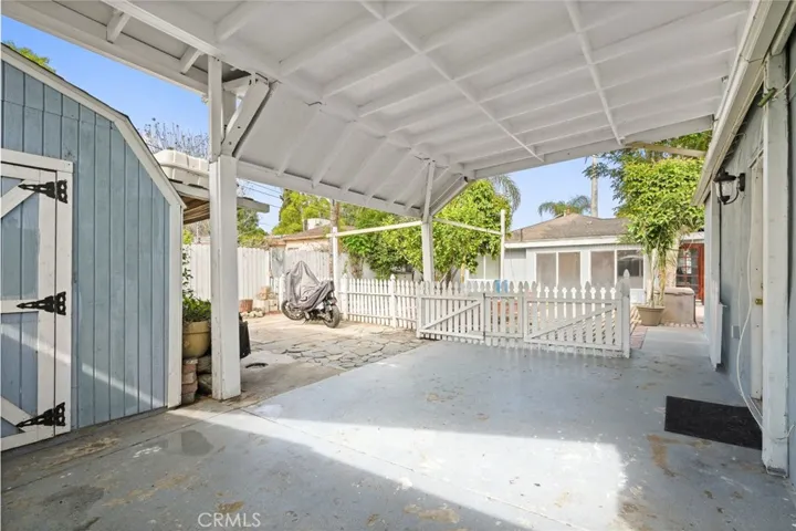 6837 Hesperia Avenue, Reseda, California 91335