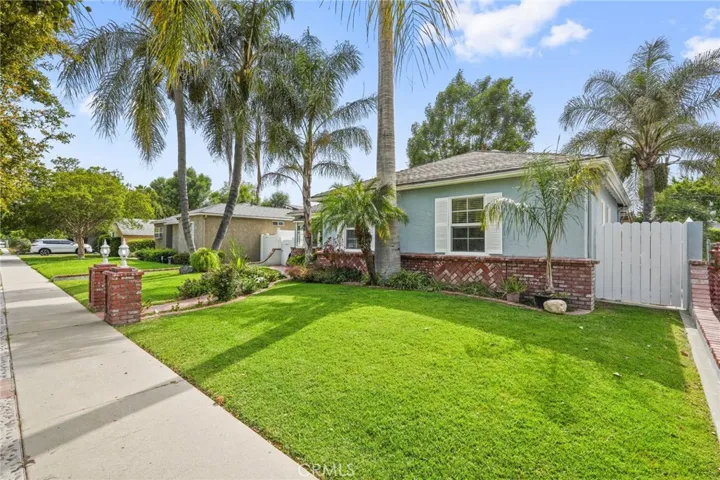 6837 Hesperia Avenue, Reseda, California 91335